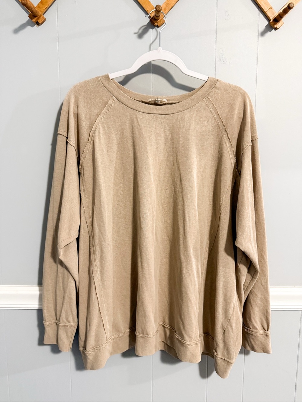 Easel Long Sleeve Top